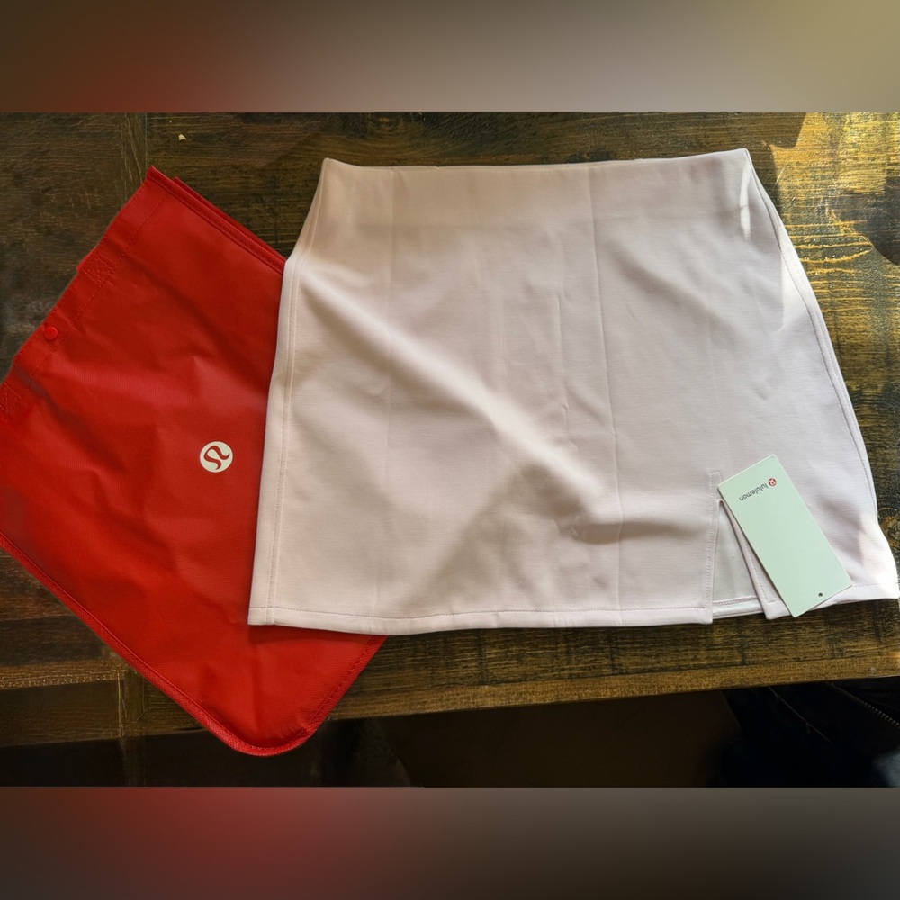 NWT Lululemon Athletica Softstreme High-Rise Mini Skirt Pink Size Large w/ tote